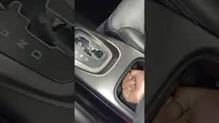 Dodge Journey 2020 года выпуска с ручным переключением на нейтральное положение