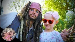 5 year old Malia gives Jack Sparrow a bag of gold! (SO NERVOUS) | Disneyland vlog #101