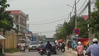 Amazing view along the street from Tuol Kork to Chom Chao, Phnom Penh, Cambodia 2