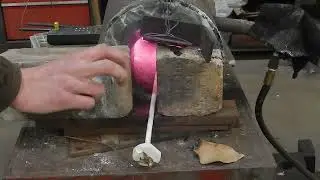 The Perfect Kitchen Knife - Part 2, Heat Treating... With A Hamon!