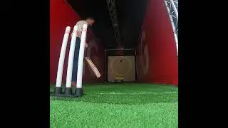 Michael Atherton shows his skills in the #IGnetgains arena