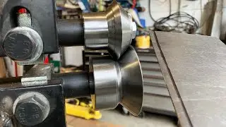 Bead roller dies to hem the edges