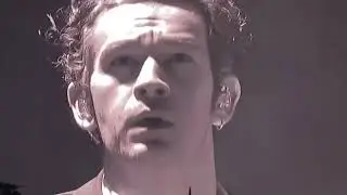 The 1975 - Looking For Somebody To Love (Live in Manila 2023)