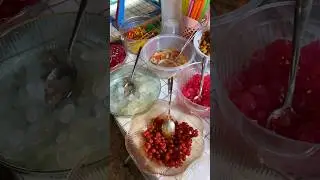 Shaved ice dessert #streetfood #shortvideo #yummy #dessert #delicious #shavediceeating #walkstreet
