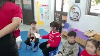 Bé học từ vựng về các con vật