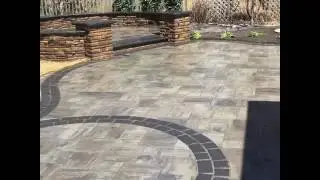 EP Henry Bristol Stone Patio with raised seat area
