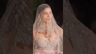 #indiancouture #falgunishanepeacock #fashion