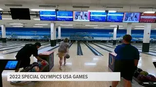 Special Olympic bowlers keep strong in Orlando