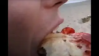 ASMR - Mark Hoppus of Blink-182 eating pizza for 10 Hours