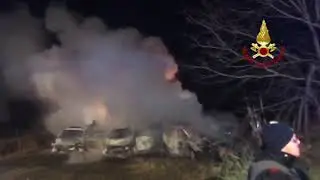Auto e camion in fiamme per rapinare un portavalori, colpo fallito sull'A1