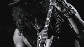 How to play guitar with distortion effect in an 
