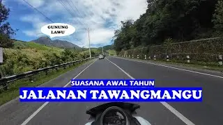 Suasana Jalanan Tawangmangu Karanganyar Di Awal Tahun Baru