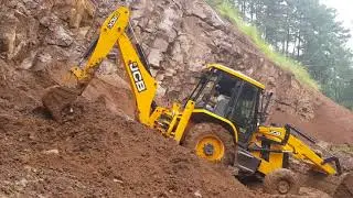Jcb working in stone quarry - part 2