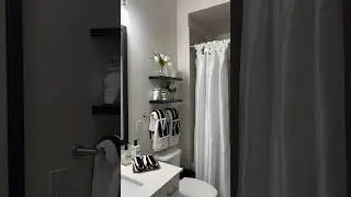 Small bathroom decor 🔲
