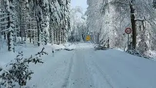 Skifahren auf der gesperrten Bundesstra&szlig;e am Gro&szlig;en Feldberg