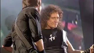 Foo Fighters, Brian May & Roger Taylor - We Will Rock You / Tie Your Mother Down (Hyde Park / 2006)