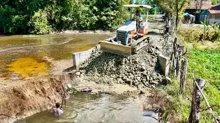 Start Opening New Project!!Bulldozer Orange​ Mitsubishi BD2A pushing stone into  water&5Ton Trucks​.