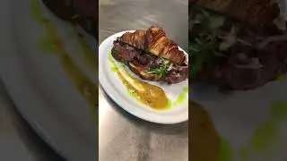 Круассан с Ростбифом #рецепты #chef #instagram #еда #повар #tiktok #like
