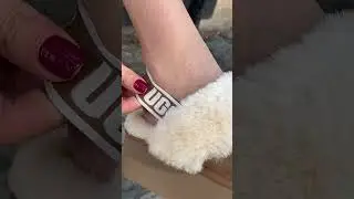 Funkette Slipper | UGG | mele.gr