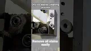 Remove Oil Stains So Easily on the Machine！#dryice #cleaning #machinery #factory #manufacturer