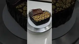 amazing chocolate heart shape cake design #heartshapecake #chocolatecake  #shorts #ytshorts #viral
