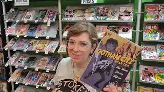 Comics FOREVER! 9.8.23 - Human Target & Gotham City: Year One!