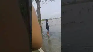 Rumah kalian banjir gak kalo banjir komen ya  