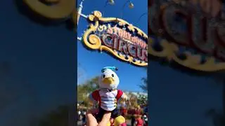 Donald Explores Storybook Circus! #shorts #disney #nuimos