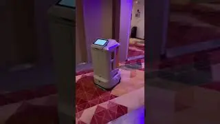 ROBOT DELIVERY IN CHINA, REAL LIVING IN THE FUTURE