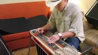 Dillon Horton, in nashville playing a Mullen G2