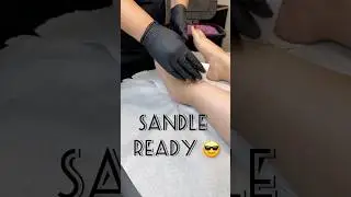 HAIRY FEET ? Ready to throw on some sandals ? Get waxed @caliluxelounge #fypage #waxing