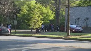 Double shooting leaves 1 dead at East Point gas station