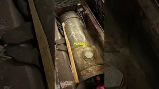 ПОЧЕМУ У НЕКОТОРЫХ МАШИН КРЫШКА ТОПЛИВНОГО БАКА СЛЕВА, А У ДРУГИХ СПРАВА?!😳🚗