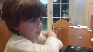 Anabellka maluje...