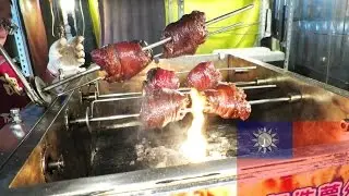 Look At That PORK KNUCKLE!!