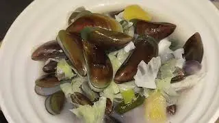 Foraging for Flavors: Wild Ingredients Rainy Soup🥣☔⚡