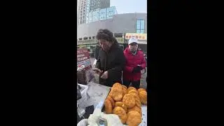 POV Selling | Fried Flatbread Distribution & Customer Interaction | Real-Time Rhythm
