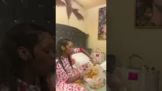 ZENANI WASHINGTON is live! Eating crabs / Happy New Year 🍻🎁🍾