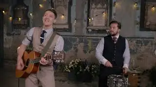 🎸🎤 Acoustic Wandering Band – Interactive Live Music for Corporate Events 🎶🚶‍♂️
