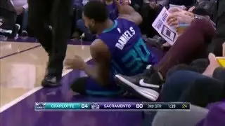 Troy Daniels Nails 8 Three's, Including the Game Winner