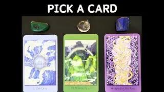 Who has a message for you? | Pick a Card Tarot Reading