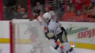 Chris Kunitz Nails Kimmo Timonen [HD]