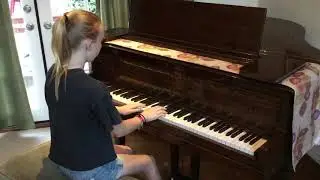 Zoe Grace playing Mia and Sebastian&rsquo;s Theme on the piano