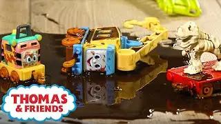 Sandy and Carly's Dino Delivery | Thomas & Friends | Mattel
