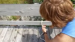 How to tie a Round Turn Two Half Hitches