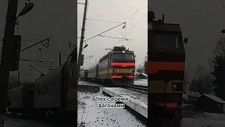 ЧС4т-304. С вагоном рельсосмазыватилем. На о.п 508км.