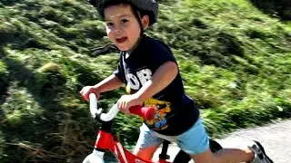 2.5 Year Old Riding Balance Bike : Specialized HotWalk