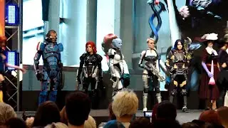 Shepard, Liara, Cora and Ryder - Mass Effect Cosplay at Comic Con