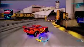 Cars 2 The Video Game | Lightning McQueen-Runway Tour on 9 laps |