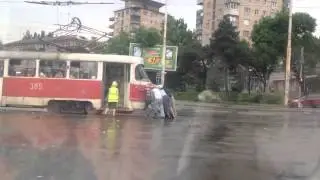 В Запорожье трамвай сошел с рельс